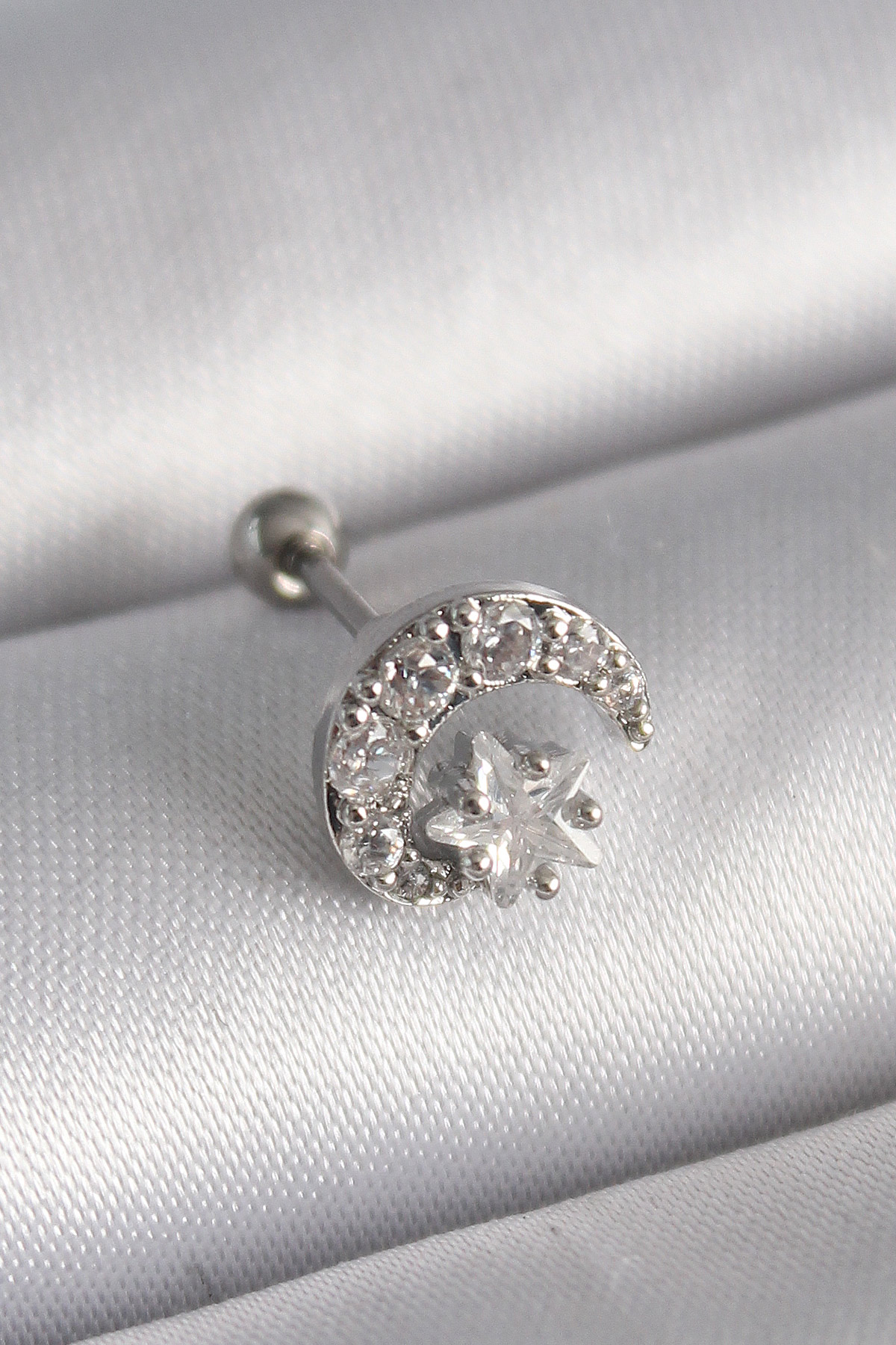 316L Çelik Gümüş Renk Zirkon Taşlı Ay Yıldız Tragus Piercing 5886 1 316L Çelik Gümüş Renk Zirkon Taşlı Ay Yıldız Tragus Piercing 5886