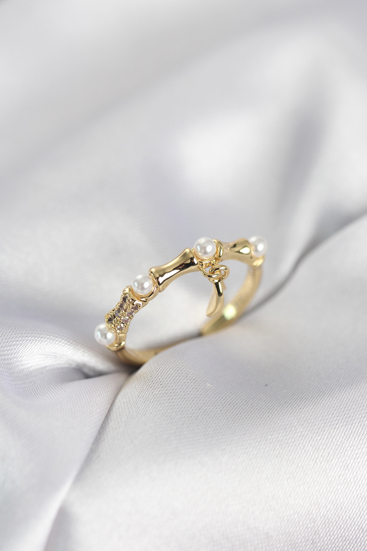 Gold Renk Sallantılı Kemik Model Kadın Yüzük 5886 1 Gold Renk Sallantılı Kemik Model Kadın Yüzük 5886