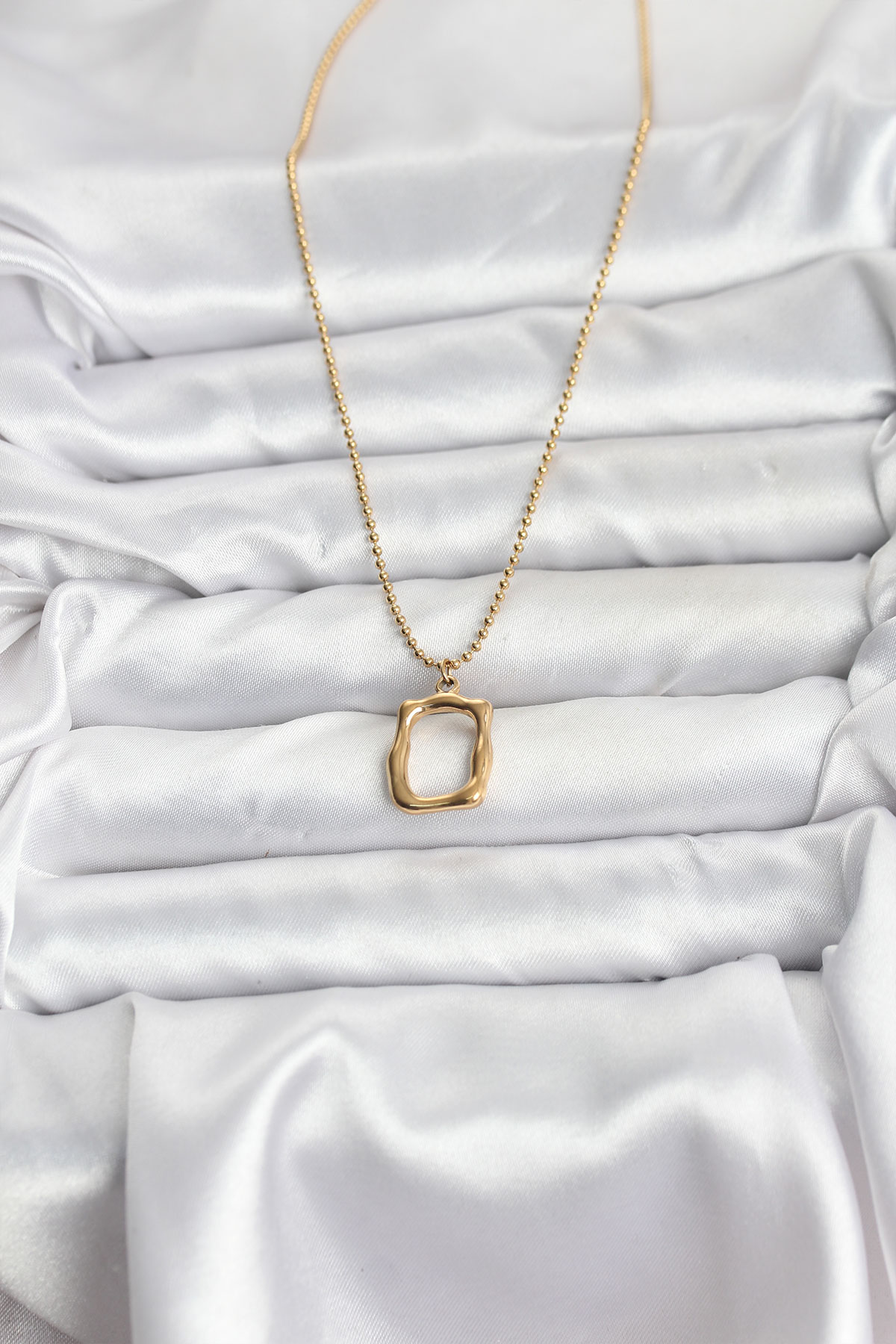 316L Çelik Zincir Gold Renk Model Kadın Kolye 5886 3 316L Çelik Zincir Gold Renk Model Kadın Kolye 5886 - Görsel 3