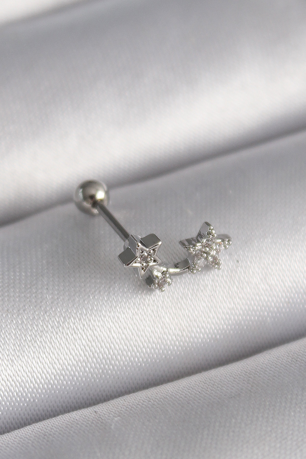316L Çelik Gümüş Renk Zirkon Taşlı Yıldız Tragus Piercing 5886 1 316L Çelik Gümüş Renk Zirkon Taşlı Yıldız Tragus Piercing 5886