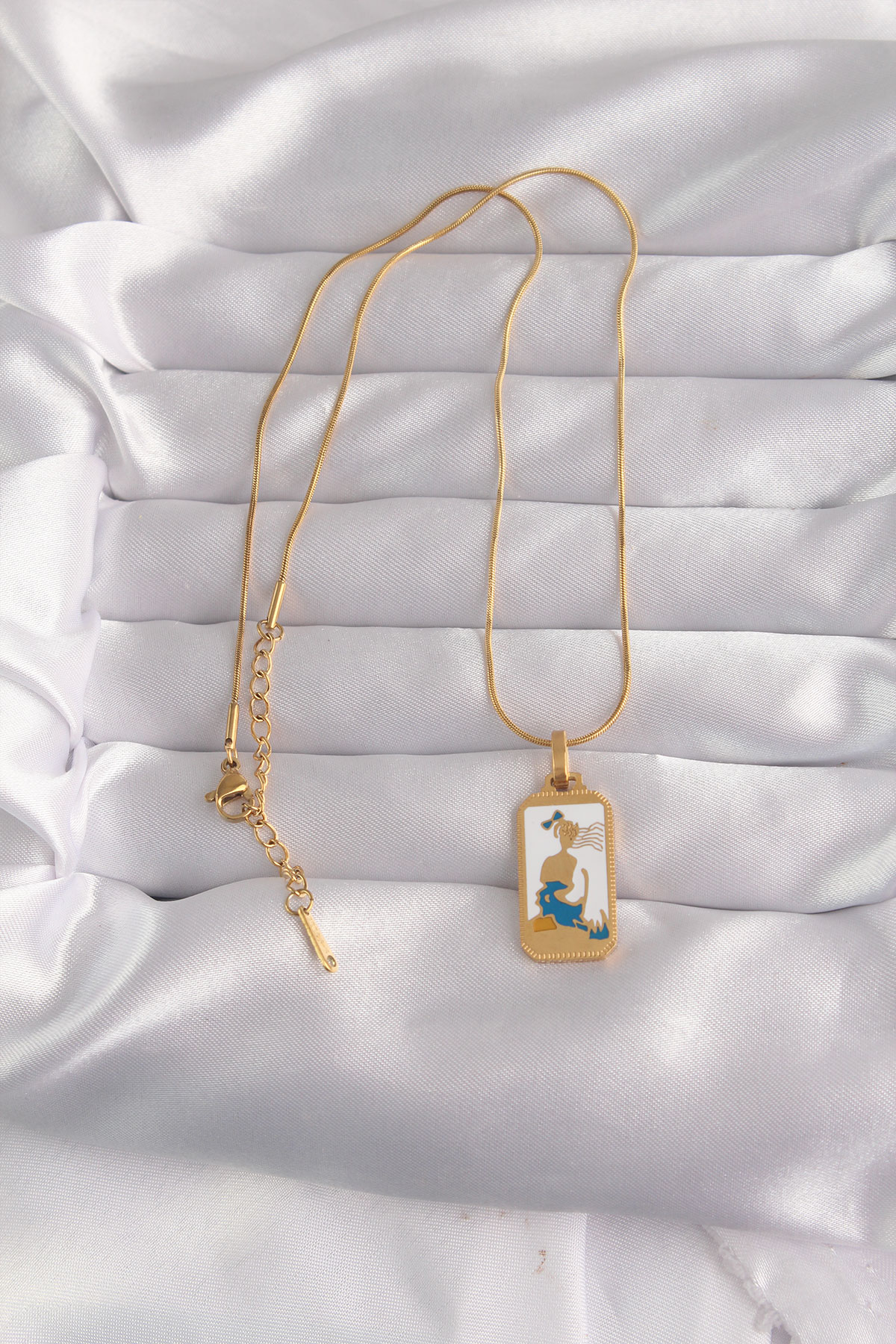316L Çelik Gold Renk Beyaz Mineli Kız Figür Tarot Kolye 5886 2 316L Çelik Gold Renk Beyaz Mineli Kız Figür Tarot Kolye 5886 - Görsel 2