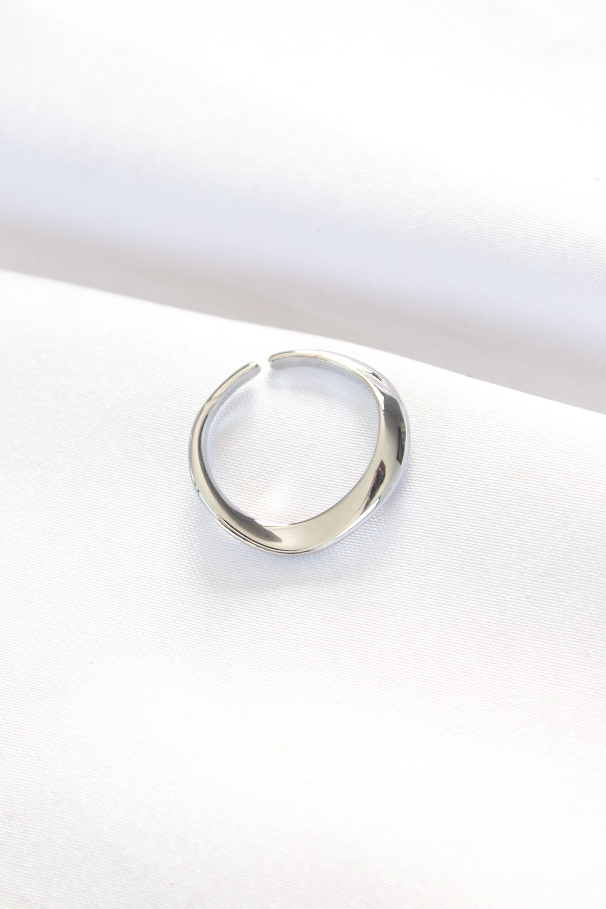 Yassı Silver Renk Ayarlanabilir Yüzük 5886 2 Yassı Silver Renk Ayarlanabilir Yüzük 5886 - Görsel 2