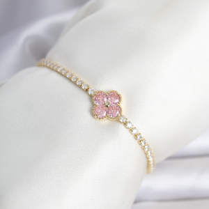 Pirinç Gold Renk Pembe Zirkon Taşlı Yonca Model Su Yolu Kadın Bileklik 5886