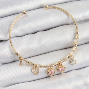 Pirinç Zirkon Taşlı Pembe Kalp Model Gold Renk Charm Bileklik 5886