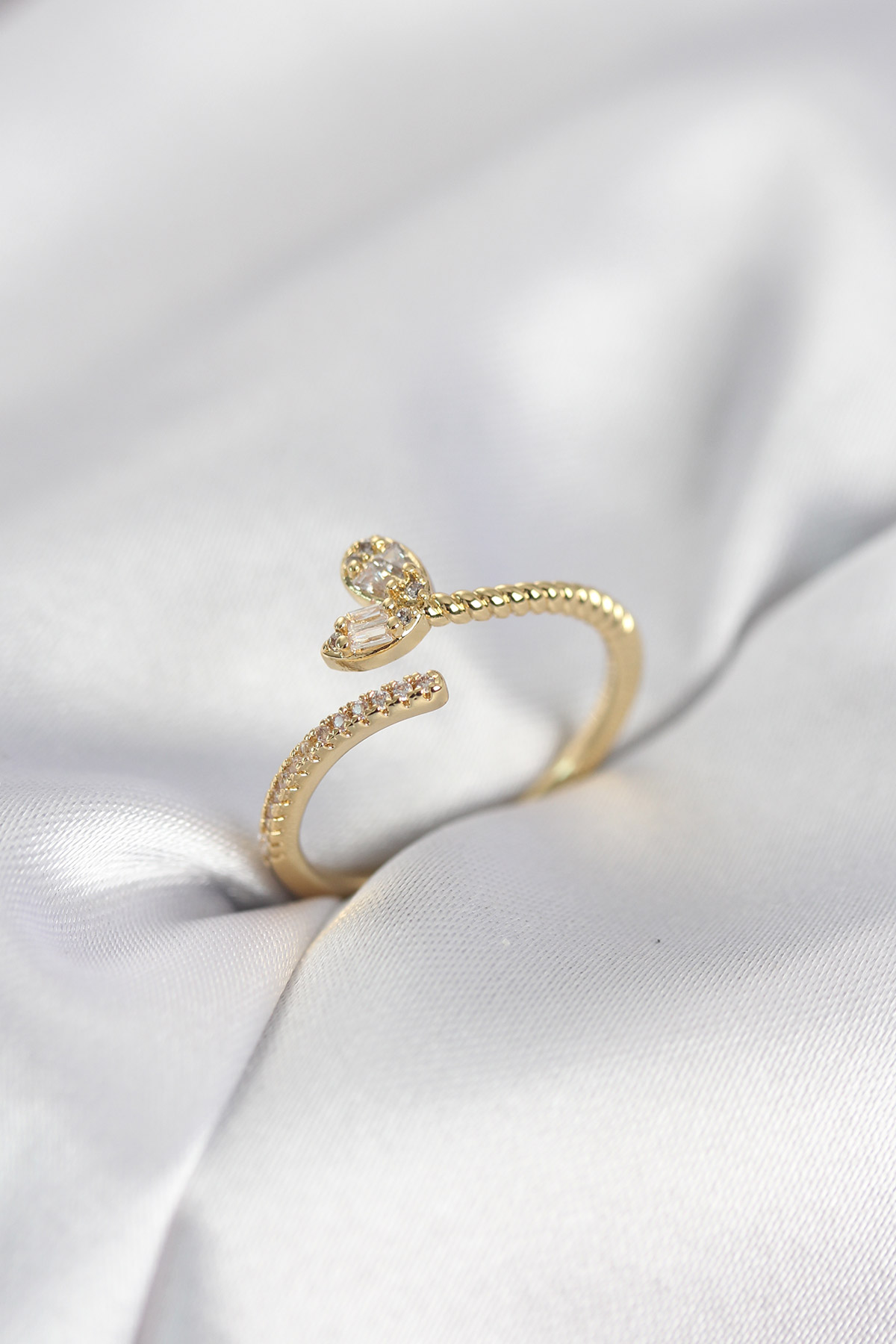 Gold Renk Pirinç Kuyruklu Kalp Model Kadın Yüzük 5886 1 Gold Renk Pirinç Kuyruklu Kalp Model Kadın Yüzük 5886