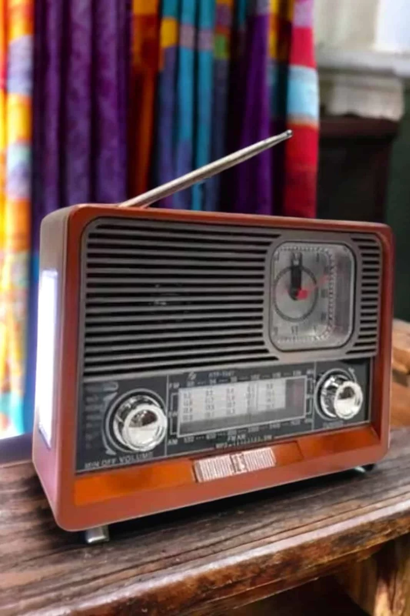 Nostaljik Radyo USBAUX Ve SD Kart Girişli Bluetooth Bağlantılı 2 Nostaljik Radyo USBAUX Ve SD Kart Girişli Bluetooth Bağlantılı - Görsel 2