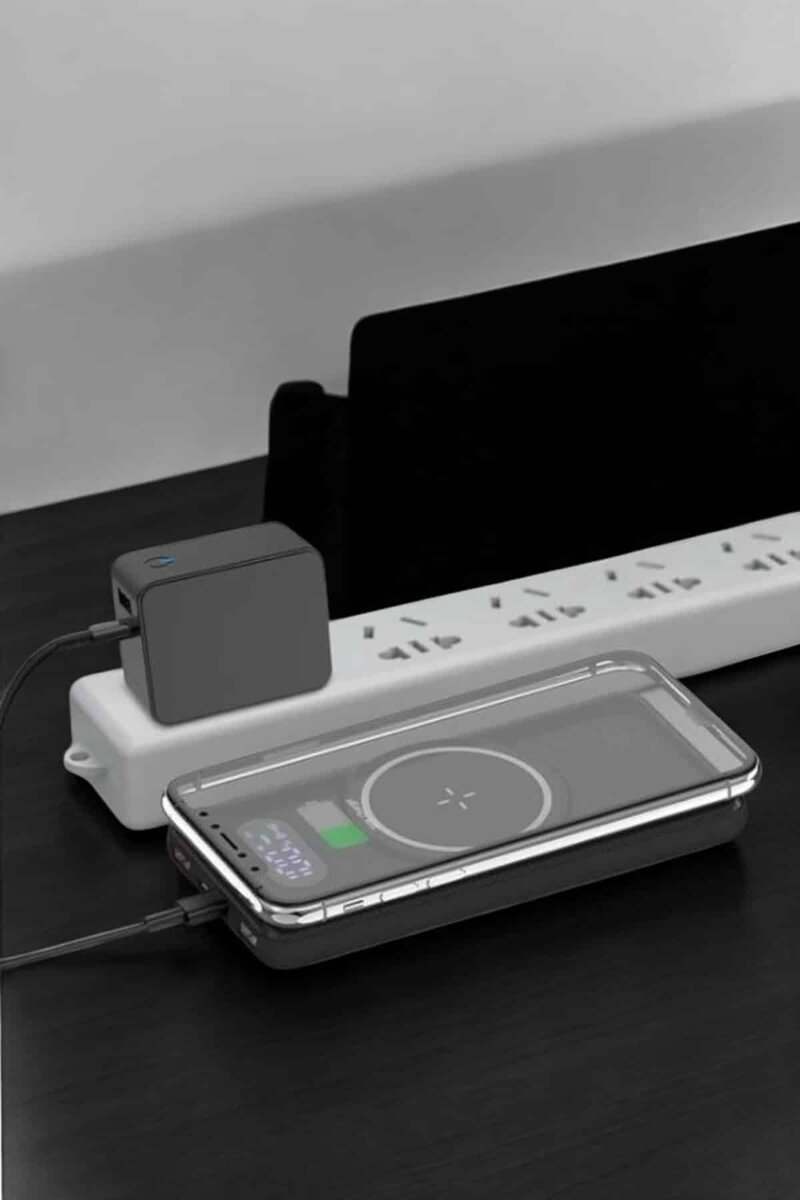 Powerbank Taşınabilir 10.000 Mah Hızlı Şarj Dijital Göstergeli 3 Powerbank Taşınabilir 10.000 Mah Hızlı Şarj Dijital Göstergeli - Görsel 3