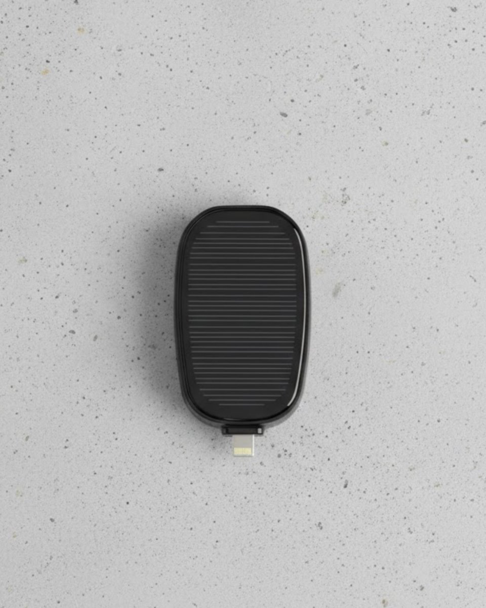 Solar Şarjlı Powerbank Acil Durum İçin Hafif ve Kompakt 1 Solar Şarjlı Powerbank Acil Durum İçin Hafif ve Kompakt