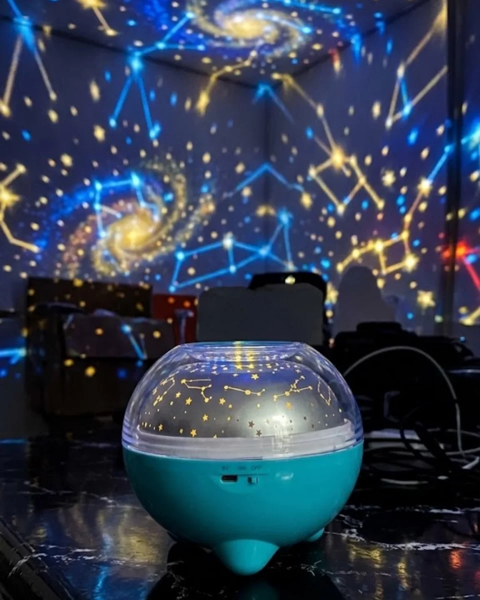 Çok Renkli LED Yıldız Projektör Gece Lambası Bluetooth Müzik Çalar ve Kumandalı Kontrol 1 Çok Renkli LED Yıldız Projektör Gece Lambası Bluetooth Müzik Çalar ve Kumandalı Kontrol