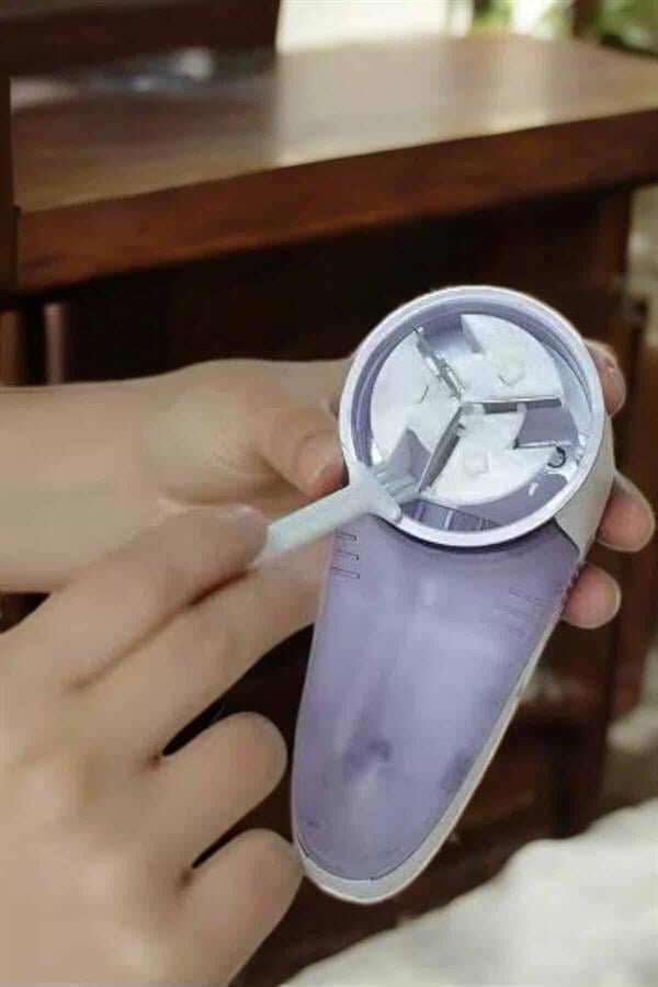 Tiftik Temizleme Makinesi USB Şarjlı Tüy Toplayıcı Kablosuz 4 Tiftik Temizleme Makinesi USB Şarjlı Tüy Toplayıcı Kablosuz - Görsel 4