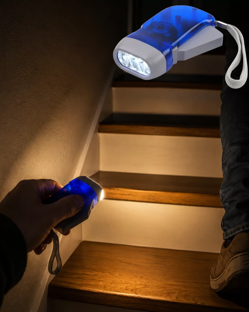 Şarj Gerektirmeyen El Feneri 3 LED Kompakt Acil Durum Lambası 1 Şarj Gerektirmeyen El Feneri 3 LED Kompakt Acil Durum Lambası