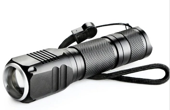 F.b.ı F-82 T6 Led Zoomlu 2000 Lm Yüksek Işık Şarjlı El Feneri 1 F.b.ı F-82 T6 Led Zoomlu 2000 Lm Yüksek Işık Şarjlı El Feneri