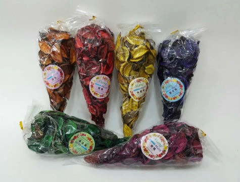 Kokulu Gül Yaprakları - 70 Gram 1 Kokulu Gül Yaprakları - 70 Gram