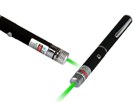 Yeşil Lazer Pointer 50 Mw 15 Km Etkili (5 Başlıklı) 2 Yeşil Lazer Pointer 50 Mw 15 Km Etkili (5 Başlıklı) - Görsel 2