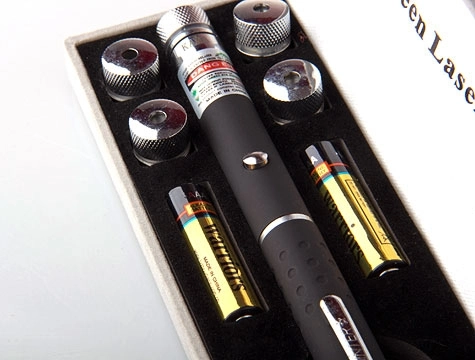 Yeşil Lazer Pointer 8000 Mw 5 Başlıklı 1 Yeşil Lazer Pointer 8000 Mw 5 Başlıklı