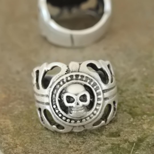 Eskitme Gümüş Renk Metal Kuru Kafa Tasarım Ayarlamalı Erkek Yüzük 5886